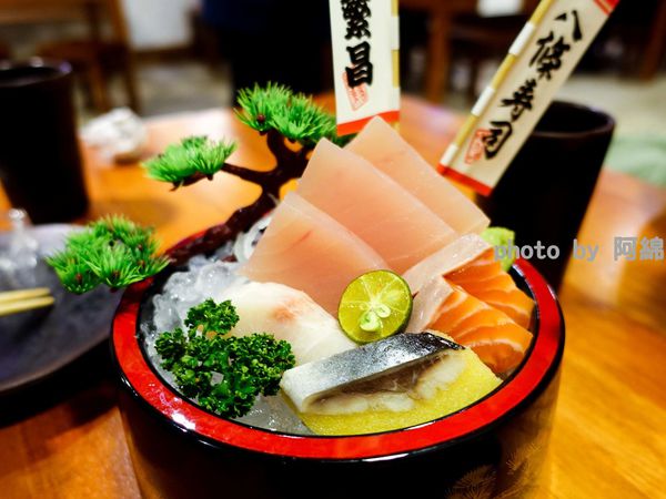 【桃園日式】八條壽司 南平店-不用跑三峽排隊吃壽司，愈夜愈美！桃園藝文特區深夜食堂．cp值高/宵夜/居酒屋/平價日本料理/桃園美食/在地人推薦必吃