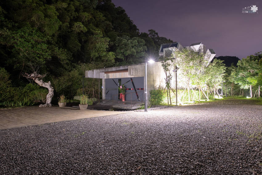 礁溪住宿推薦》宜蘭有朋會館 - 時尚簡約villa民宿 一泊二食的無菜單料理 - 時空幻境 凌雲江海清