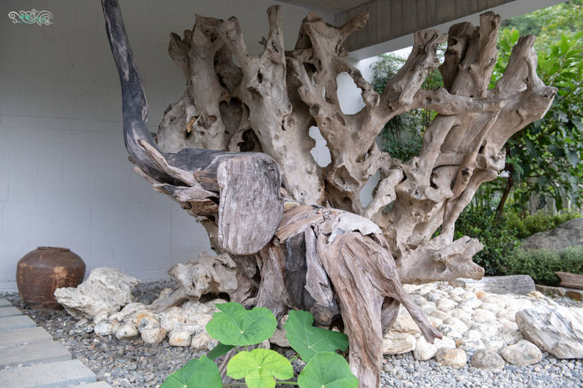 礁溪住宿推薦》宜蘭有朋會館 - 時尚簡約villa民宿 一泊二食的無菜單料理 - 時空幻境 凌雲江海清