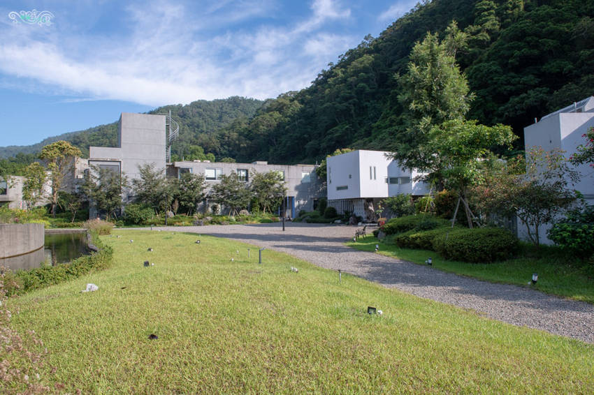 礁溪住宿推薦》宜蘭有朋會館 - 時尚簡約villa民宿 一泊二食的無菜單料理 - 時空幻境 凌雲江海清