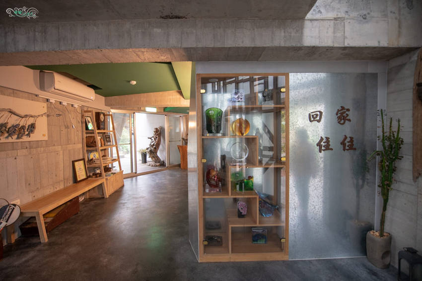 礁溪住宿推薦》宜蘭有朋會館 - 時尚簡約villa民宿 一泊二食的無菜單料理 - 時空幻境 凌雲江海清