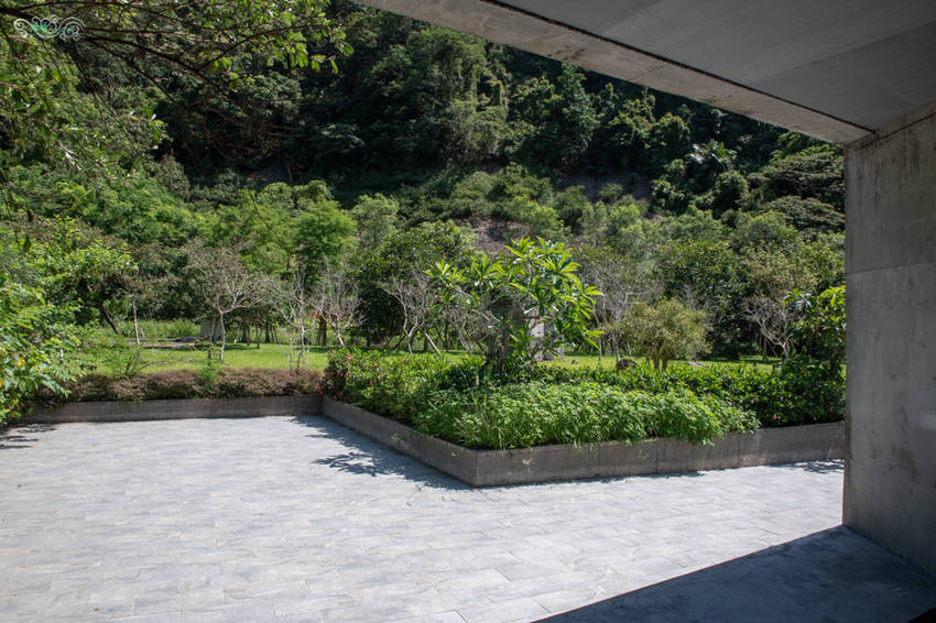 礁溪住宿推薦》宜蘭有朋會館 - 時尚簡約villa民宿 一泊二食的無菜單料理 - 時空幻境 凌雲江海清