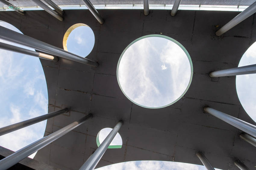 礁溪住宿推薦》宜蘭有朋會館 - 時尚簡約villa民宿 一泊二食的無菜單料理 - 時空幻境 凌雲江海清