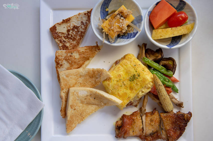 礁溪住宿推薦》宜蘭有朋會館 - 時尚簡約villa民宿 一泊二食的無菜單料理 - 時空幻境 凌雲江海清