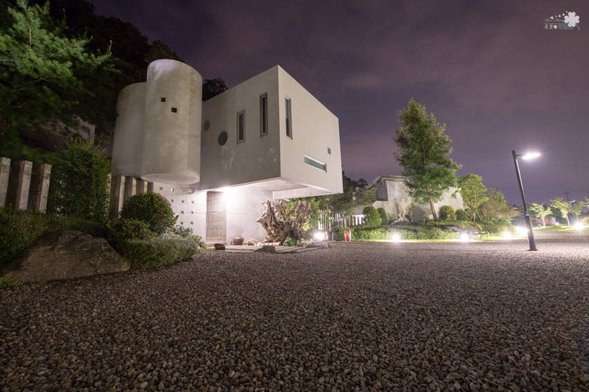 礁溪住宿推薦》宜蘭有朋會館 - 時尚簡約villa民宿 一泊二食的無菜單料理 - 時空幻境 凌雲江海清