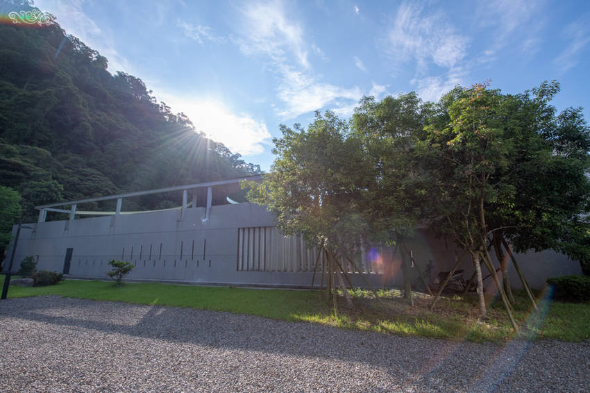 礁溪住宿推薦》宜蘭有朋會館 - 時尚簡約villa民宿 一泊二食的無菜單料理 - 時空幻境 凌雲江海清