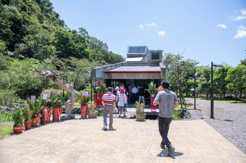 礁溪住宿推薦》宜蘭有朋會館 - 時尚簡約villa民宿 一泊二食的無菜單料理 - 時空幻境 凌雲江海清