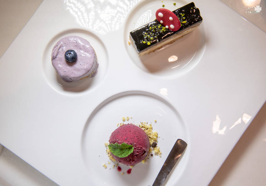 礁溪住宿推薦》宜蘭有朋會館 - 時尚簡約villa民宿 一泊二食的無菜單料理 - 時空幻境 凌雲江海清