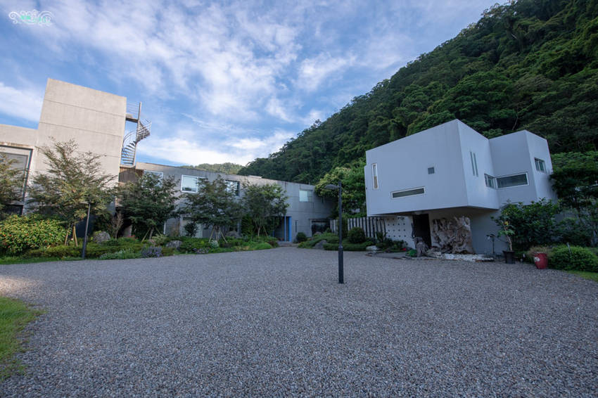 礁溪住宿推薦》宜蘭有朋會館 - 時尚簡約villa民宿 一泊二食的無菜單料理 - 時空幻境 凌雲江海清