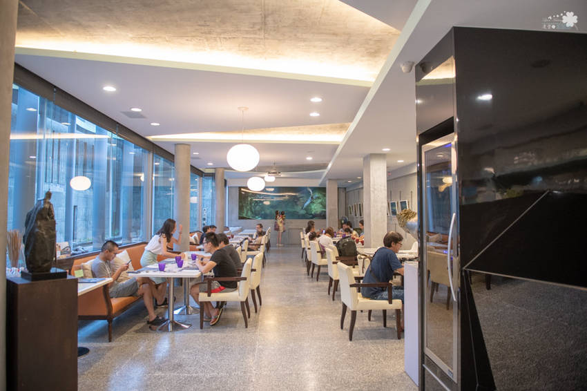 礁溪住宿推薦》宜蘭有朋會館 - 時尚簡約villa民宿 一泊二食的無菜單料理 - 時空幻境 凌雲江海清