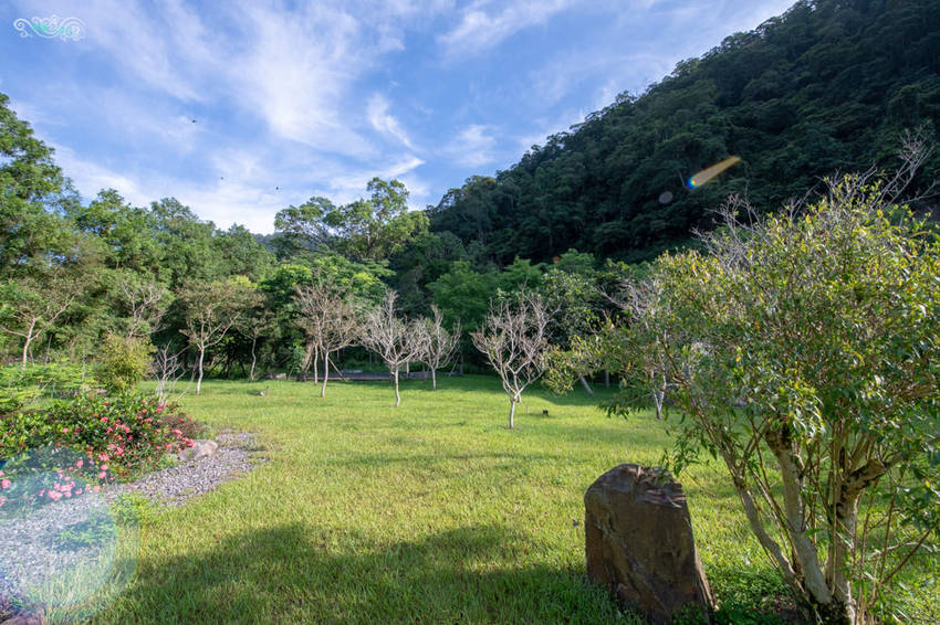 礁溪住宿推薦》宜蘭有朋會館 - 時尚簡約villa民宿 一泊二食的無菜單料理 - 時空幻境 凌雲江海清