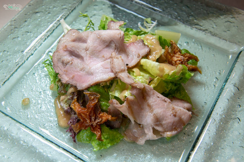 礁溪住宿推薦》宜蘭有朋會館 - 時尚簡約villa民宿 一泊二食的無菜單料理 - 時空幻境 凌雲江海清