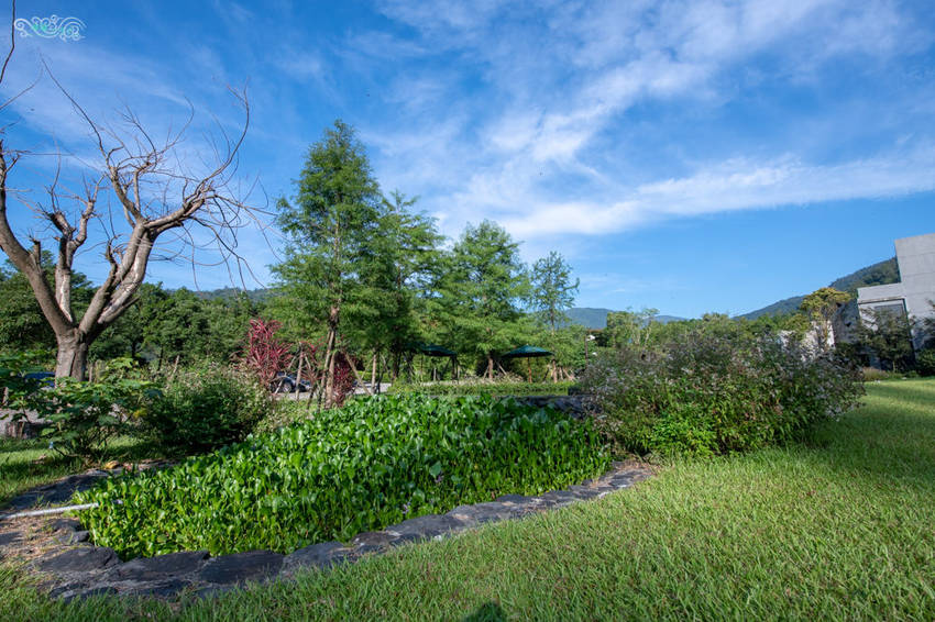 礁溪住宿推薦》宜蘭有朋會館 - 時尚簡約villa民宿 一泊二食的無菜單料理 - 時空幻境 凌雲江海清