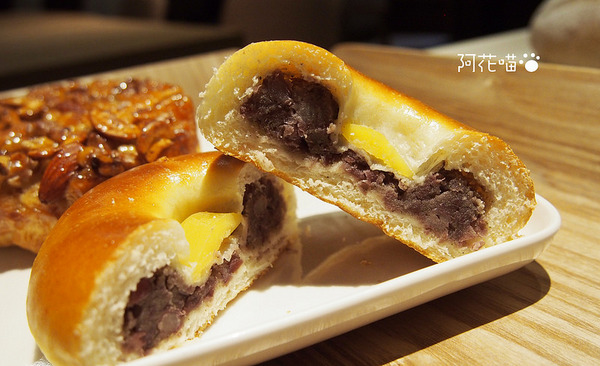 小巴黎人麵包製作所(敦南門市)：【敦化南路│西式料理】給麵包控的超Q彈麵包，搭配豐盛優雅餐點『小巴黎人麵包製作所』