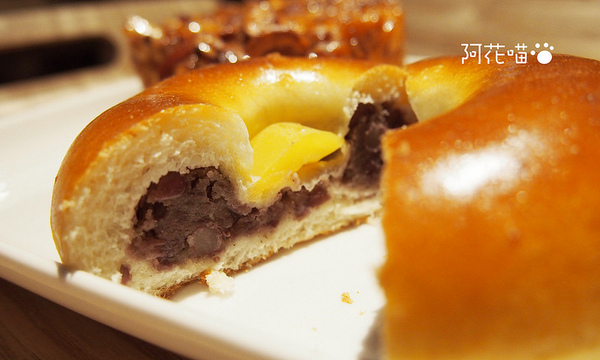 小巴黎人麵包製作所(敦南門市)：【敦化南路│西式料理】給麵包控的超Q彈麵包，搭配豐盛優雅餐點『小巴黎人麵包製作所』