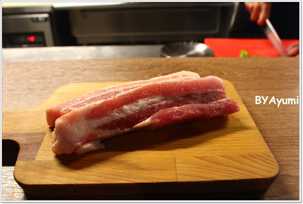 韓肉舖：『愛評體驗團』來自韓國歐巴開的道地韓國烤肉、選用韓國最新最夯的超大石頭烤盤－韓肉舖