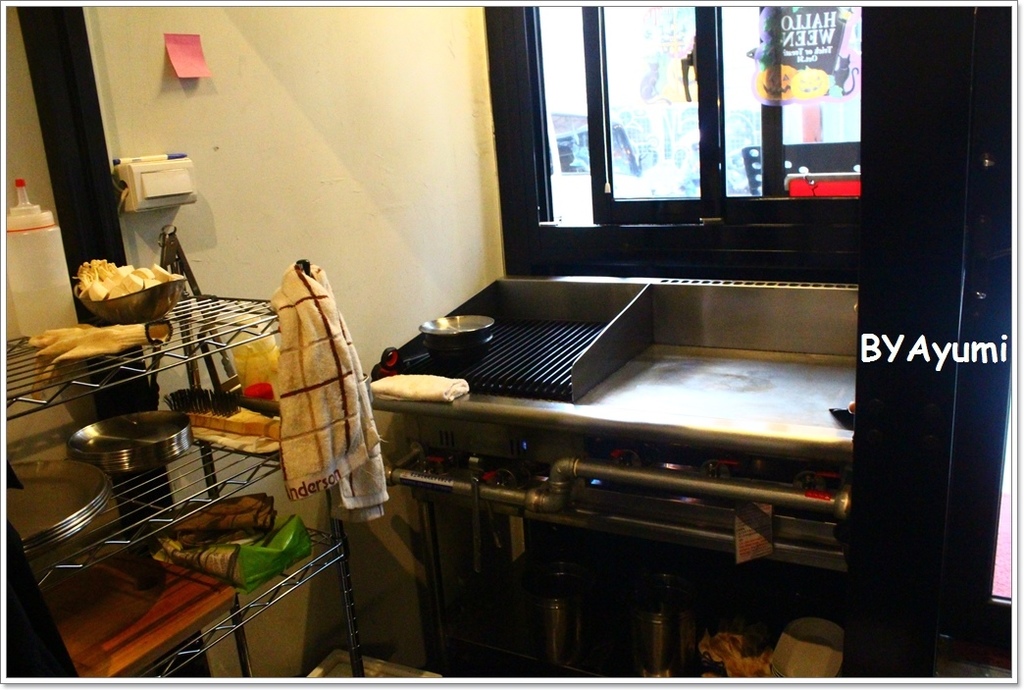 韓肉舖：『愛評體驗團』來自韓國歐巴開的道地韓國烤肉、選用韓國最新最夯的超大石頭烤盤－韓肉舖