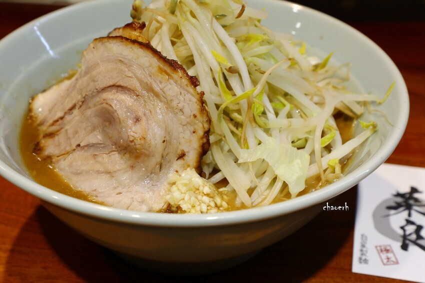 台南-菜良sara日式拉麵 《 二郎系拉麵》 台南-菜良sara日式拉麵 《 二郎系拉麵》