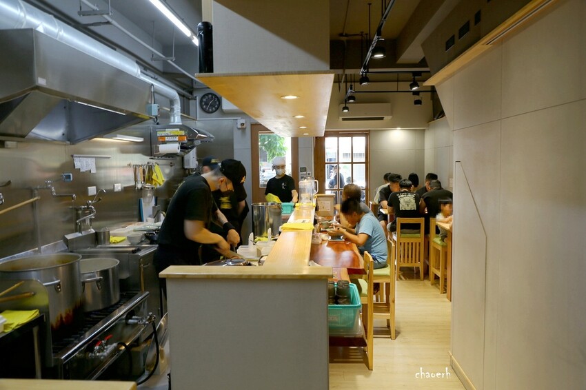 台南-菜良sara日式拉麵 《 二郎系拉麵》 台南-菜良sara日式拉麵 《 二郎系拉麵》