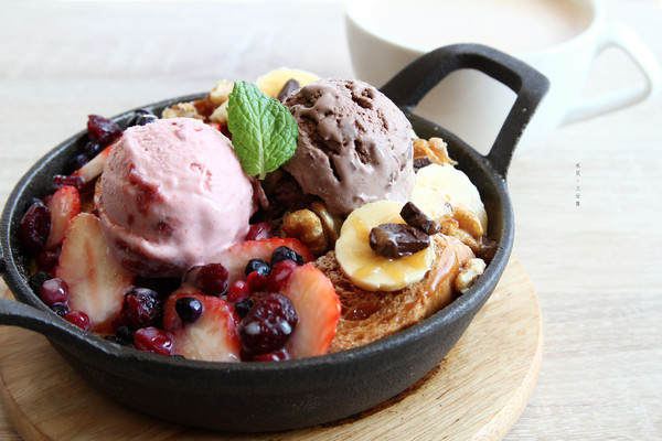 【台北市士林區。下午茶】omocafé 天母SOGO 早午餐下午茶 用餐環境佳 休息一下繼續逛 芝山捷運站