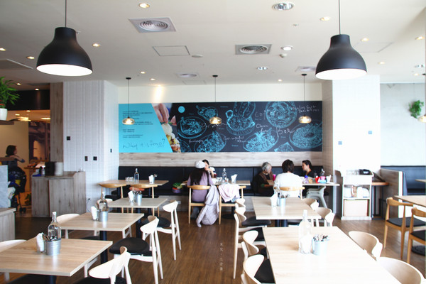 【台北市士林區。下午茶】omocafé 天母SOGO 早午餐下午茶 用餐環境佳 休息一下繼續逛 芝山捷運站