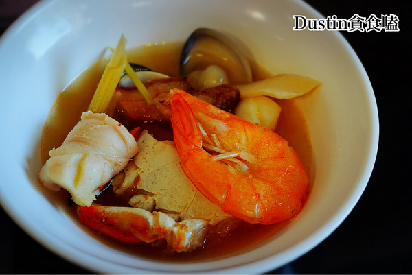 饗楓 平價泰式料理：【新北蘆洲】銅版小資泰滿足｜內行在地人の巷弄飲食『饗楓 平價泰式料理』