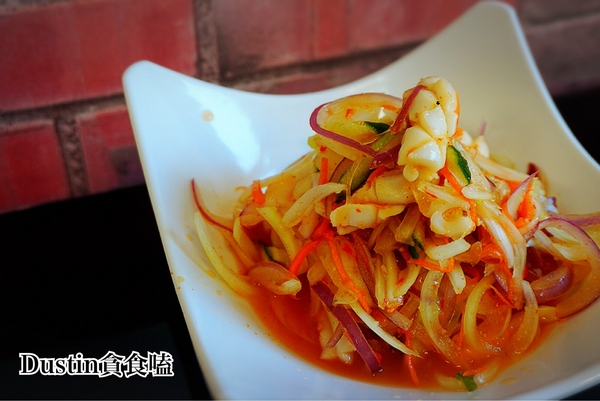 饗楓 平價泰式料理：【新北蘆洲】銅版小資泰滿足｜內行在地人の巷弄飲食『饗楓 平價泰式料理』