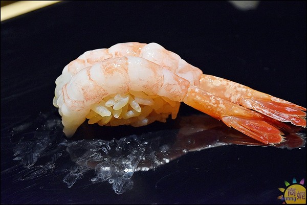 一貫入魂：台中江戶前壽司【Takumi 將酒肴(一貫入魂)】。新鮮人溫壽司一貫吃完再出一貫享受慢食的無菜單料理