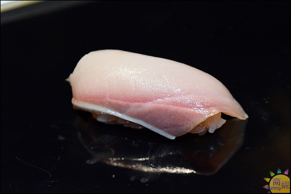 一貫入魂：台中江戶前壽司【Takumi 將酒肴(一貫入魂)】。新鮮人溫壽司一貫吃完再出一貫享受慢食的無菜單料理