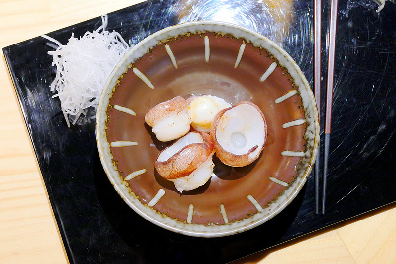 【台中】一貫入魂:隱密江戶前壽司料亭華麗散壽司豐盛上桌 還有無菜單1680壽司套餐飽足又滿足!