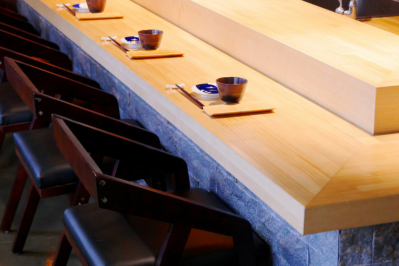 【台中】一貫入魂:隱密江戶前壽司料亭華麗散壽司豐盛上桌 還有無菜單1680壽司套餐飽足又滿足!