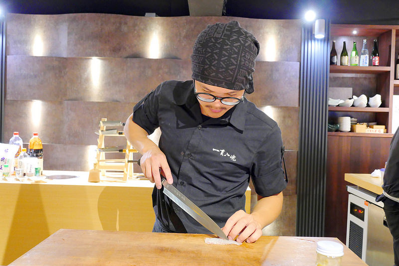 【台中】一貫入魂:隱密江戶前壽司料亭華麗散壽司豐盛上桌 還有無菜單1680壽司套餐飽足又滿足!