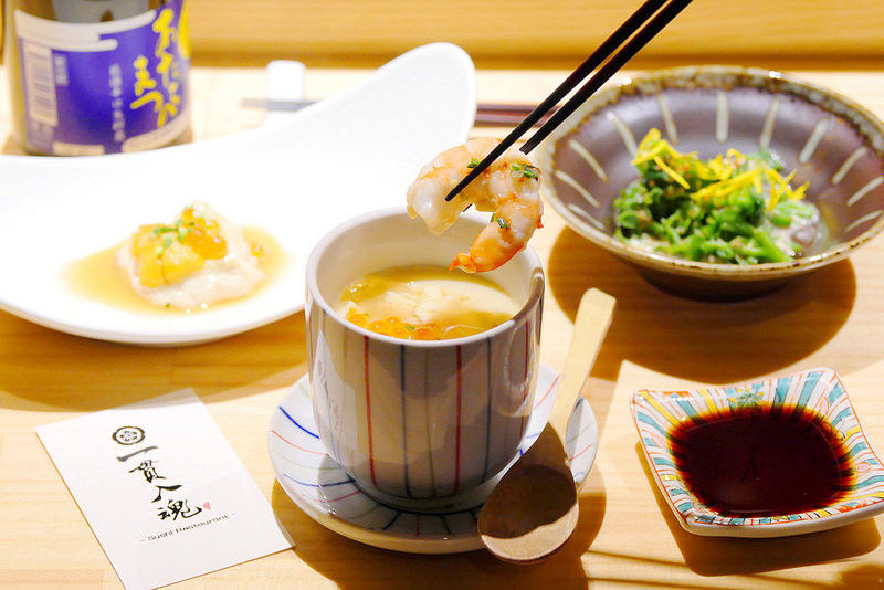 【台中】一貫入魂:隱密江戶前壽司料亭華麗散壽司豐盛上桌 還有無菜單1680壽司套餐飽足又滿足!