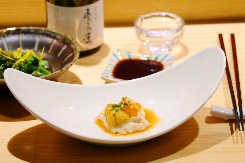 【台中】一貫入魂:隱密江戶前壽司料亭華麗散壽司豐盛上桌 還有無菜單1680壽司套餐飽足又滿足!