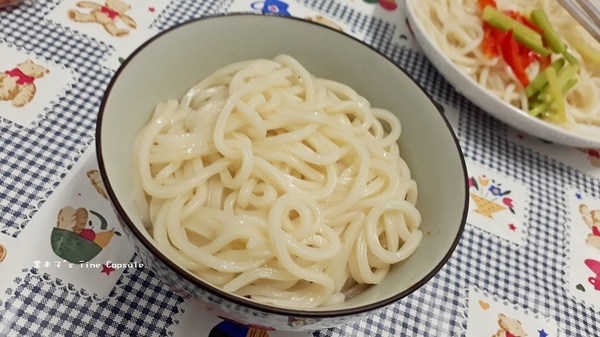 點線麵 單純不簡單 簡單做好麵：[冷凍方便麵]點線麵-五分鐘的快速料理，好吃的快速乾拌麵!口味多!