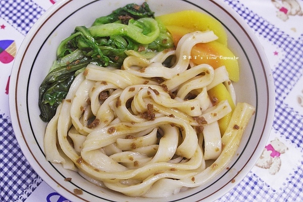 點線麵 單純不簡單 簡單做好麵：[冷凍方便麵]點線麵-五分鐘的快速料理，好吃的快速乾拌麵!口味多!