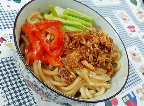 點線麵 單純不簡單 簡單做好麵：[冷凍方便麵]點線麵-五分鐘的快速料理，好吃的快速乾拌麵!口味多!