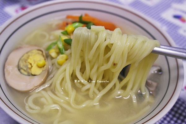 點線麵 單純不簡單 簡單做好麵：[冷凍方便麵]點線麵-五分鐘的快速料理，好吃的快速乾拌麵!口味多!