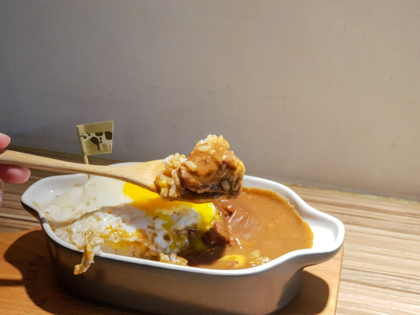 台北美食||Home Curry﻿-藏在萬年大樓裡的日式咖哩，平價又可愛||萬華區、台北咖哩飯