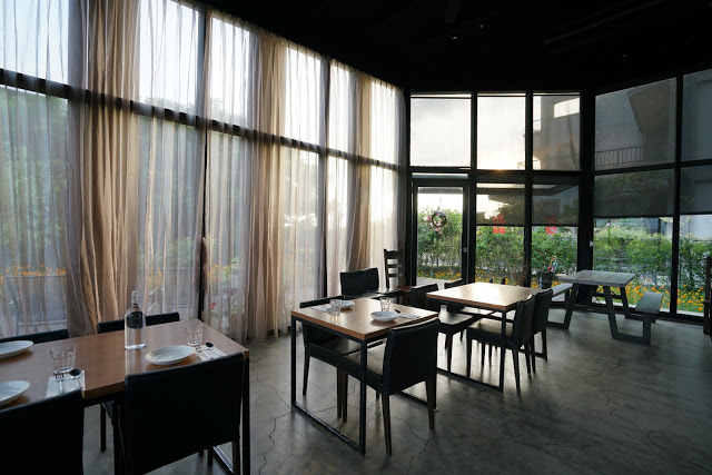 [食記] 新竹竹北。香草微風。在田間玻璃屋享受義大利料理!