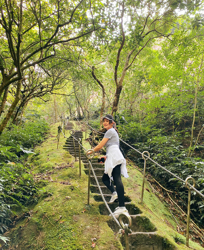搭火車遊孝子山一次攻頂挑戰刺激三顆山~走捷徑效率攻頂普陀山!