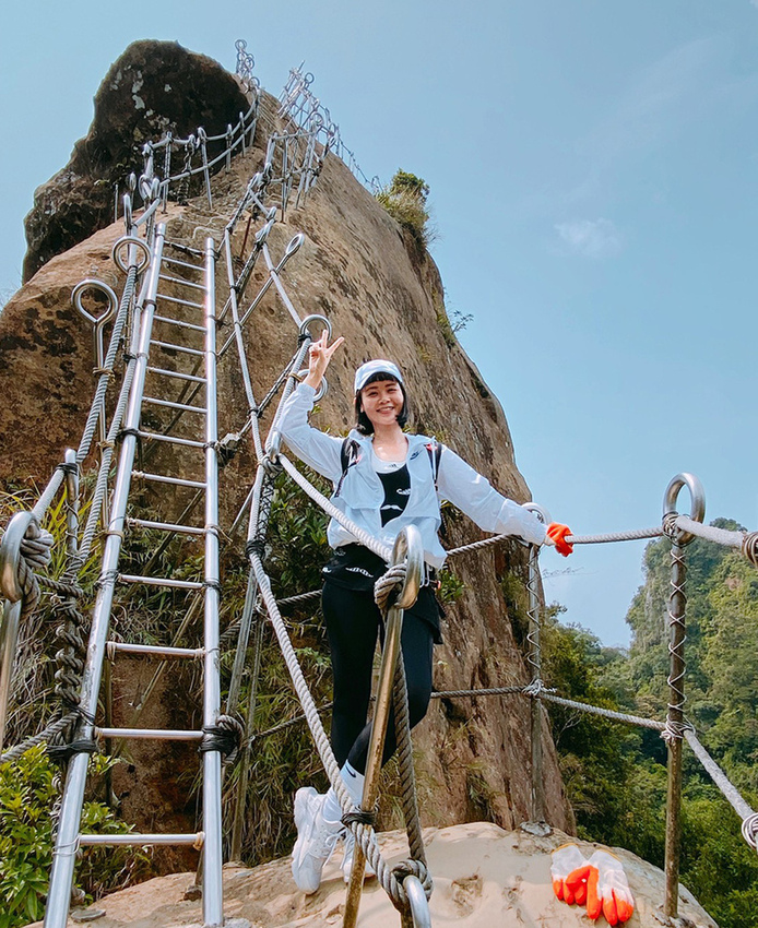 搭火車遊孝子山一次攻頂挑戰刺激三顆山~走捷徑效率攻頂普陀山!
