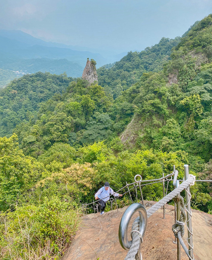 搭火車遊孝子山一次攻頂挑戰刺激三顆山~走捷徑效率攻頂普陀山!
