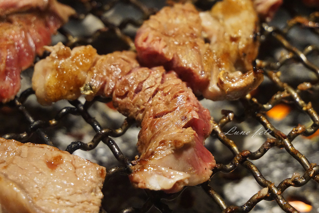 [秋季吃蟹大滿足]帝一帝王蟹燒烤吃到飽 活跳跳波斯頓龍蝦/智利帝王蟹/加拿大生蠔/日本生食級干貝/馬來西亞大蛤～全球特色食材上桌ＶＳ極享尊榮的桌邊代烤服務～