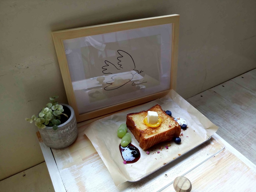 【新竹東區】Simple 簡單吃☞藏身於小巷中的迷人甜點店，從裝潢到餐點，每一處都充滿驚喜!