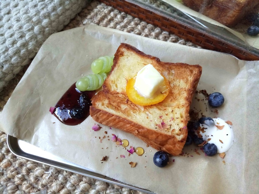 【新竹東區】Simple 簡單吃☞藏身於小巷中的迷人甜點店，從裝潢到餐點，每一處都充滿驚喜!