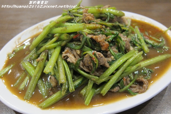 鉄木真生炒羊肉羹：【新北三重區】捷運菜寮美食『鉄木真生炒羊肉羹』必點炒羊肉,便宜又大碗~