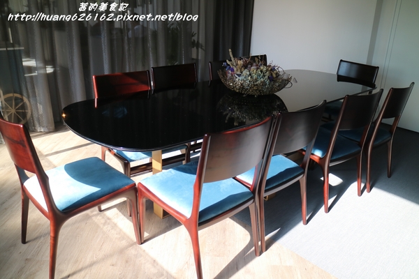 秀咖啡 SHOWCAFE：【台北中山區】捷運中山站『秀咖啡 SHOWCAFE』欣欣百貨/欣欣秀泰/愛評體驗團