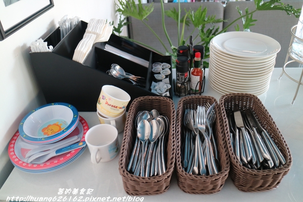 秀咖啡 SHOWCAFE：【台北中山區】捷運中山站『秀咖啡 SHOWCAFE』欣欣百貨/欣欣秀泰/愛評體驗團