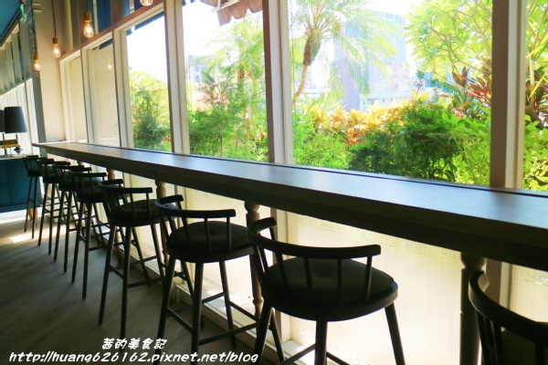 秀咖啡 SHOWCAFE：【台北中山區】捷運中山站『秀咖啡 SHOWCAFE』欣欣百貨/欣欣秀泰/愛評體驗團